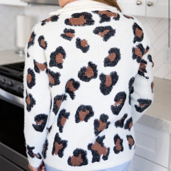 knit and cozy fall time leopard half zip up sweater pullover - Picture 4 of 4